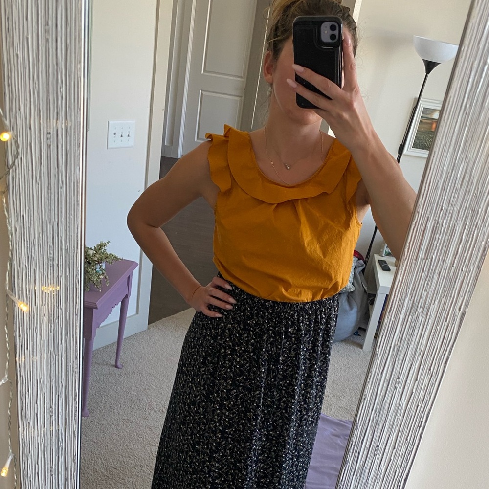 🍁JCrew orange ruffle top - Picture 6 of 8